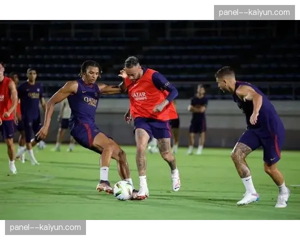 通讯：跨越12小时的时差，记录中国留学生球迷在海外支持国家队的故事